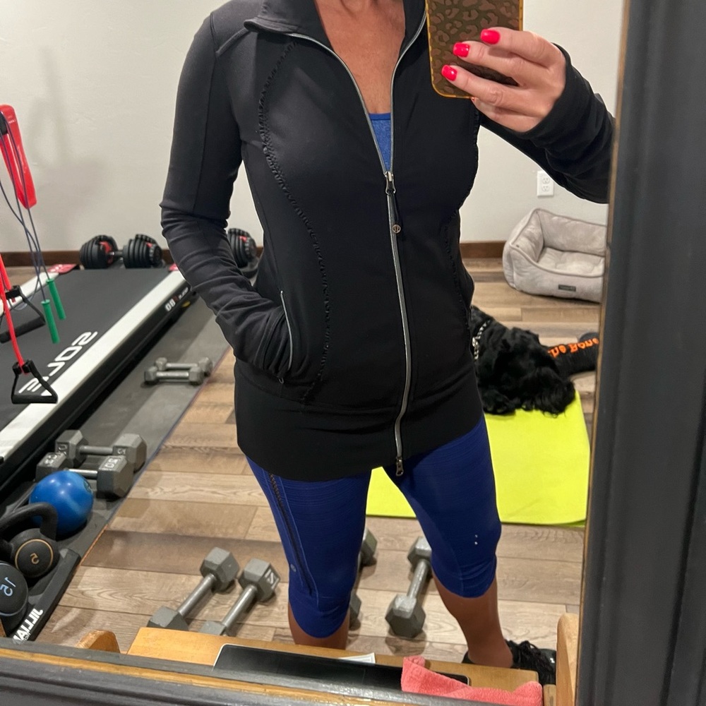 Lululemon jacket - Picture 7 of 14